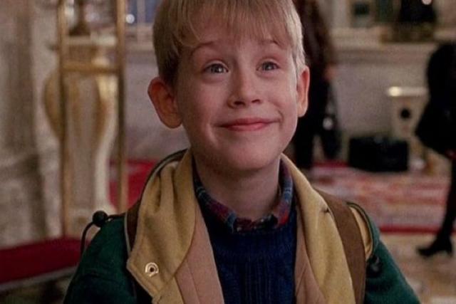 People who put Christmas decorations up earlier are happier, according to science