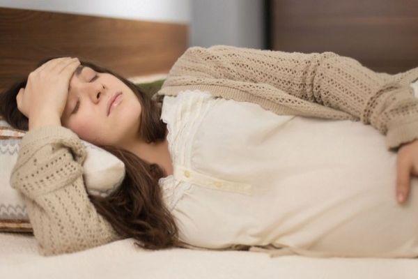 Feeling overwhelmed by your pregnancy? These tips will help you to feel less alone