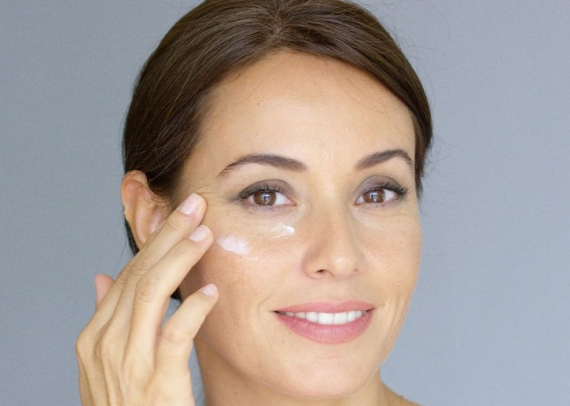 The Remescar range delivers clinically proven results for wrinkles, pores, eye bags &amp; dark circles