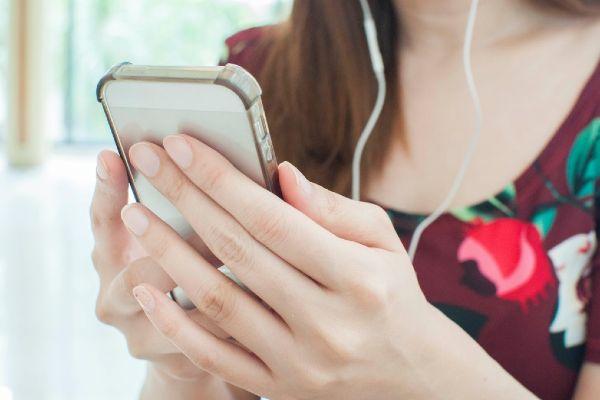 20 enjoyable things to do each day that don’t involve looking at screens