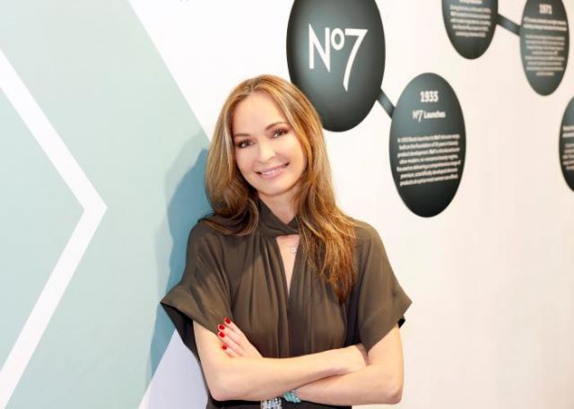 No7 Future Renew - four skincare products proven to reverse the appearance of ageing & skin damage