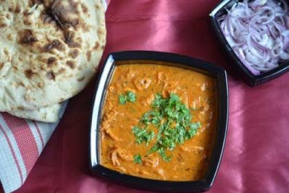 This creamy vegetarian Massaman curry is the perfect meal-planning recipe! 