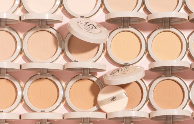 Top MUA Michelle Regazzoli launches MRS Glam Glorious Skin Powder Foundation