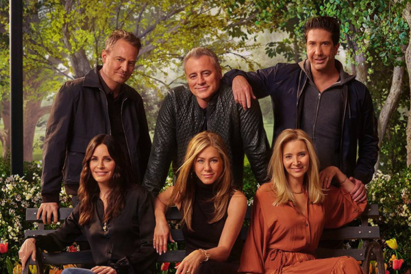 Courteney Cox marks 20 years since finale of Friends with emotional message