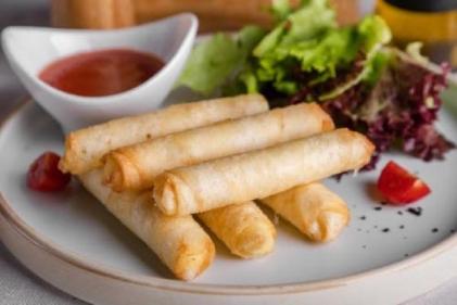 Friday Fakeaway: We adore this tastes-like-real-takeaway spring roll recipe