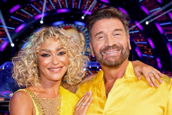 Strictly fans support Nick Knowles as he gives new update on training injury