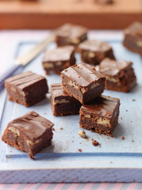 Quick chocolate fudge cake