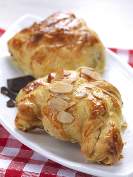 Cheats chocolate and almond croissants | MummyPages.uk