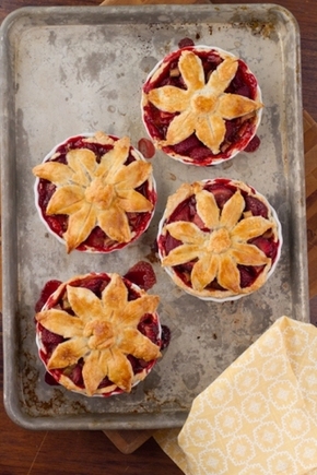 Mini strawberry and rhubarb pies