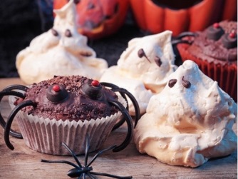 Ghostly Meringues