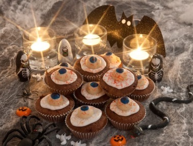 Icky eyeball cupcakes