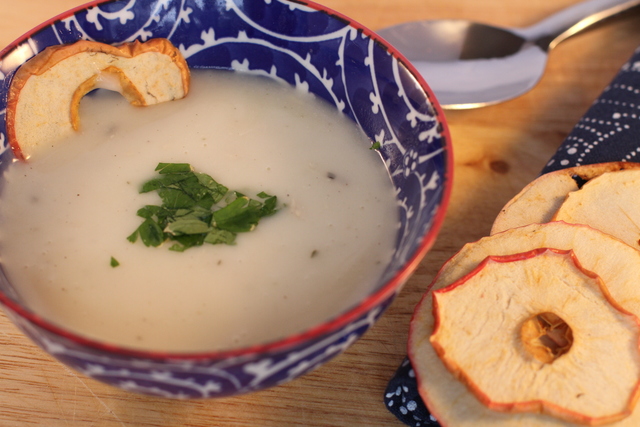 Creamy parsnip and apple soup