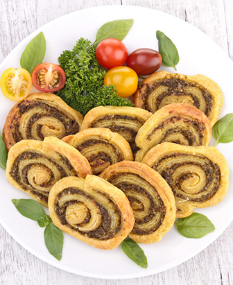Pesto cheese pinwheels