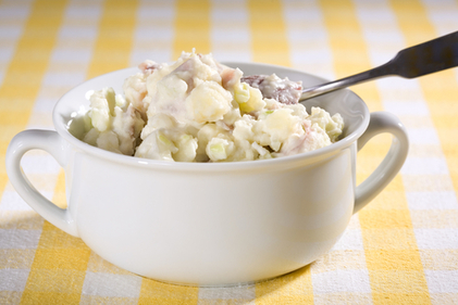 Potato salad with tuna