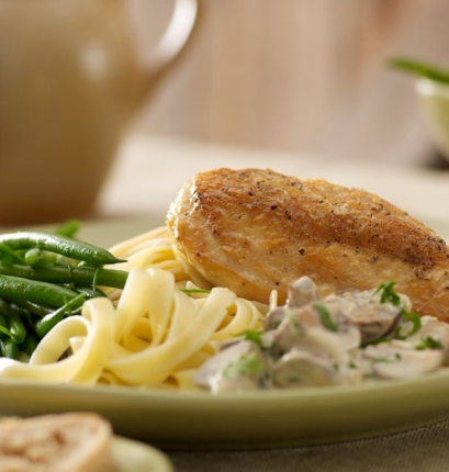 Chicken tagliatelle with a creamy Irish whiskey and mushroom sauce