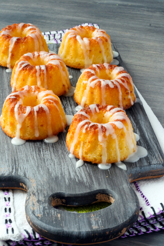 Mini Bundt cakes