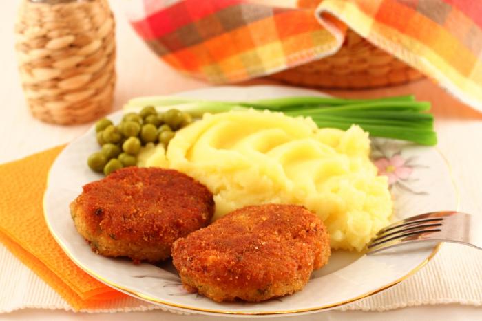 Homemade oven baked pork cutlets with mash and... | MummyPages.uk