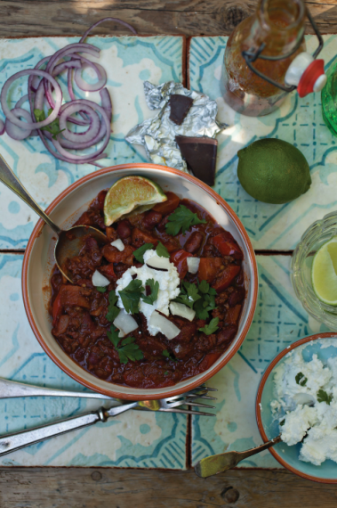 Chocolate chilli con carne with coconut yoghurt... | MummyPages.uk