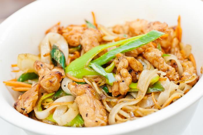 Chicken pasta with honey mustard dressing | MummyPages.uk