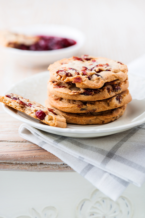 Berry oat biscuits