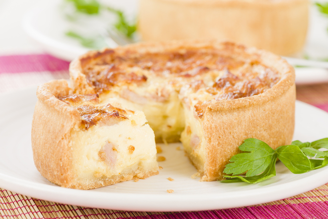 Savoury picnic pie
