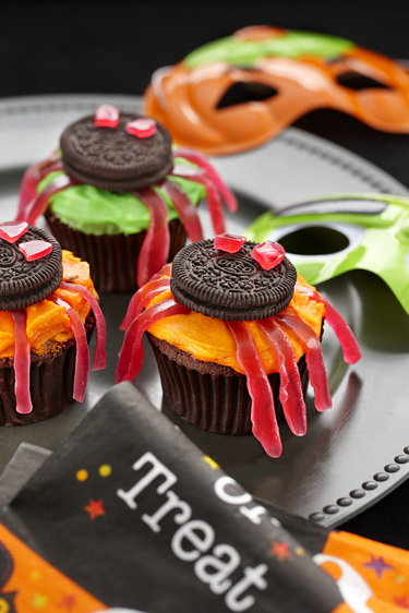 Halloween spider cakes