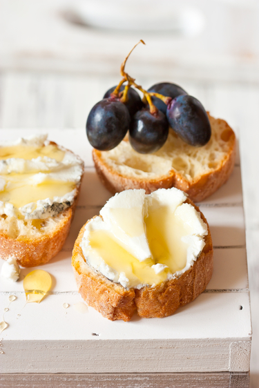 Seasonal crostini
