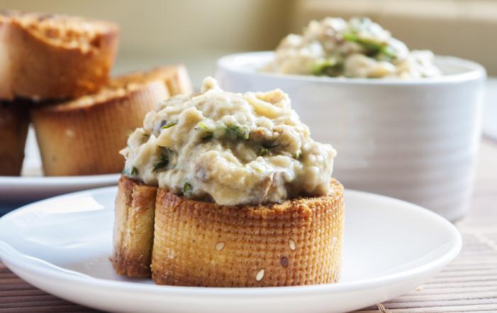 Charred aubergine and coriander dip | MummyPages.uk