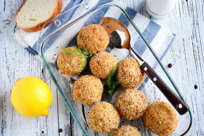 Fish bites with chive dip | MummyPages.uk