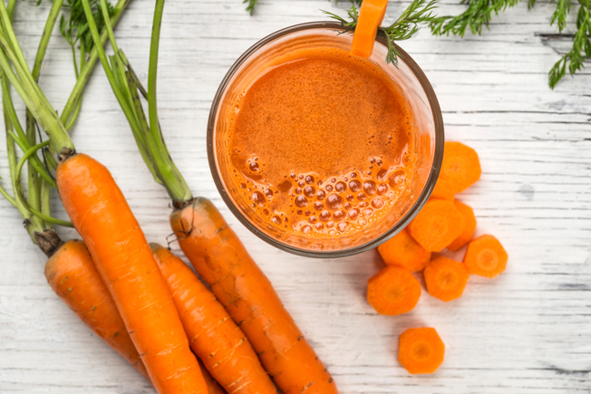 Carrot and apple smoothie