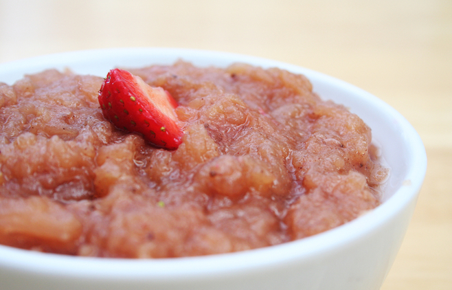 Strawberry applesauce