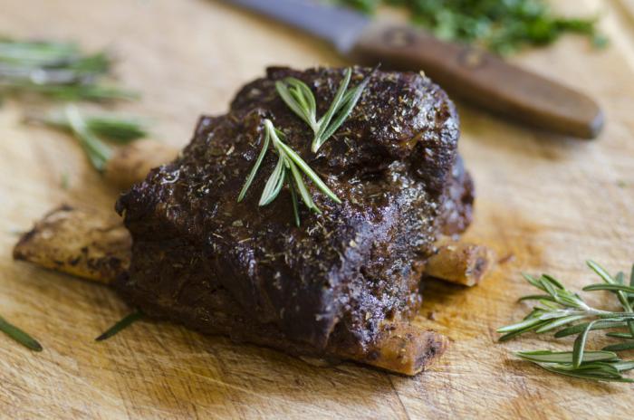 Spicy rosemary short ribs and polenta | MummyPages.uk