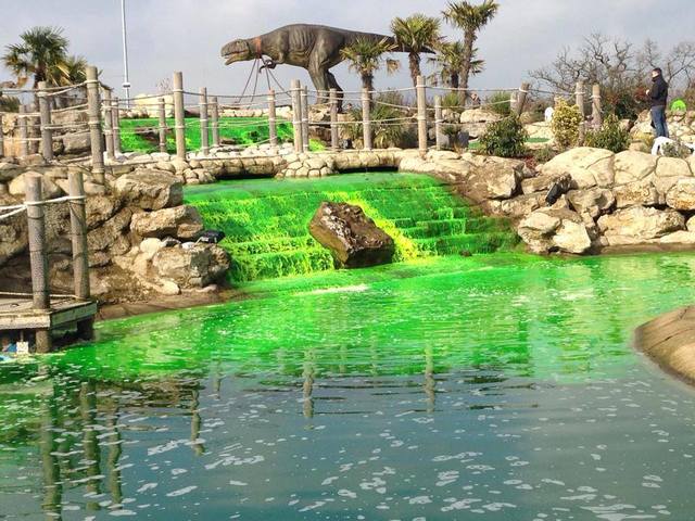 Dinosaur Safari Adventure Golf