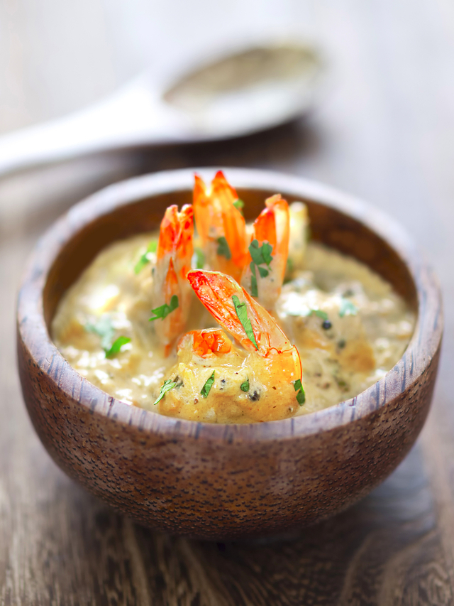 Prawn, coconut and tomato curry