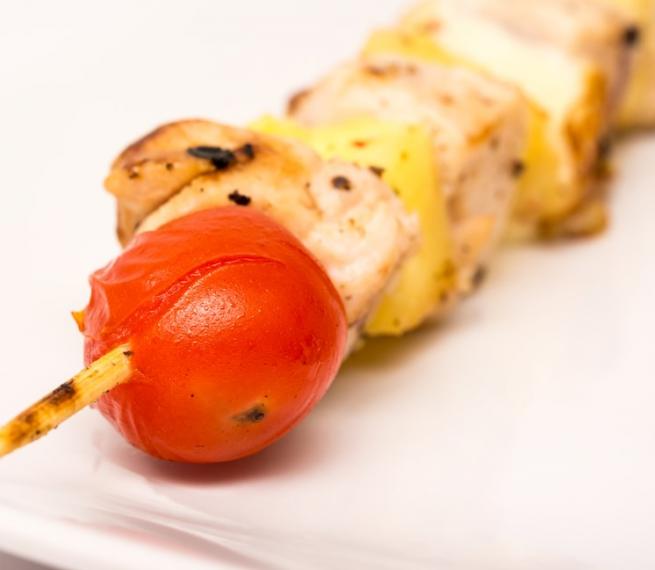 Pineapple and chicken skewers | MummyPages.uk