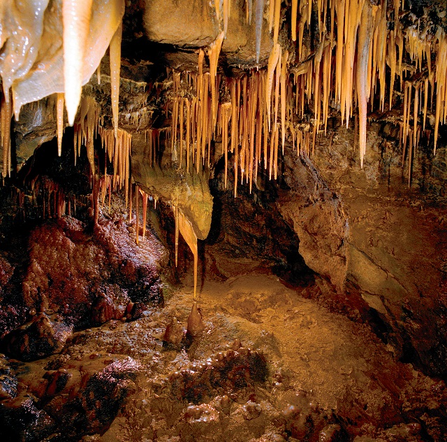 Treak Cliff Cavern