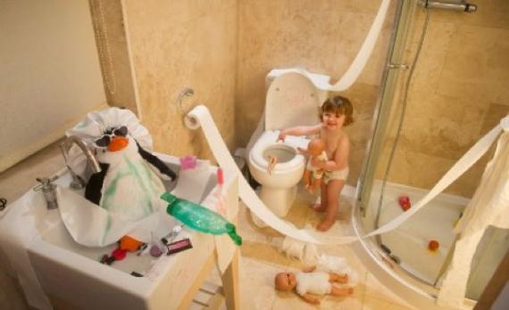 These HILARIOUS photos will make you think your toddler is an angel!