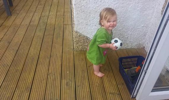 Dad INFURIATED when toddler comes home from crèche with new haircut