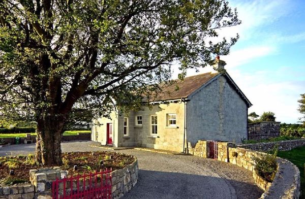 Jealous of the kids? Airbnb nail back to school feels with these listings