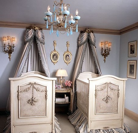 Bonne Nuit Cherubini Crib in Opulent Finish