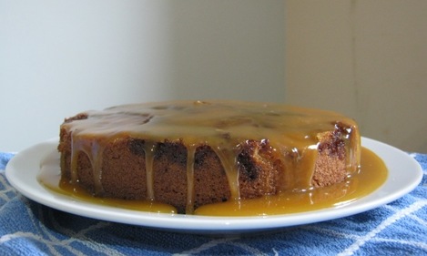 Apple fudge cake