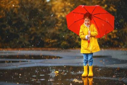 This 8-year-old wrote the BEST letter to Tesco about their girly raincoats