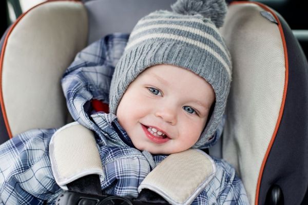 Mums are praising this incredible new car seat with 360 spin rotation