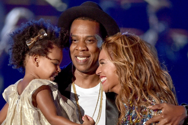 Beyoncé shares ADORABLE rare photo of twins Rumi and Sir Carter