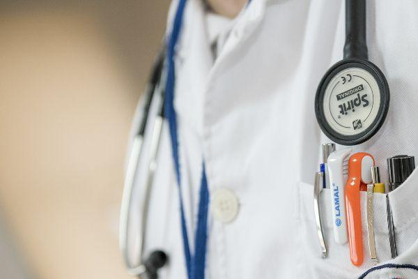 Emergency caesareans could lead to postnatal depression, study says