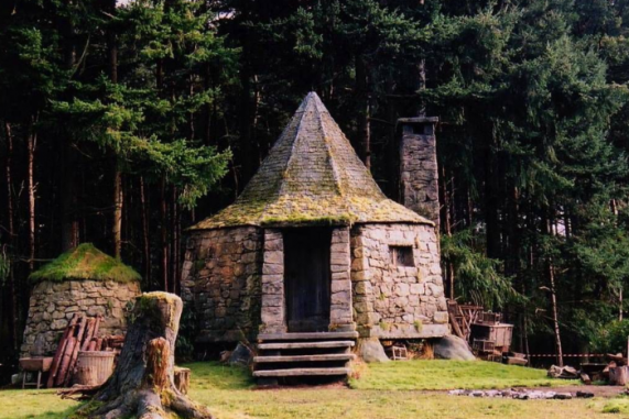 Hogwarts House: You can now stay in a MAGICAL replica of Hagrid's hut