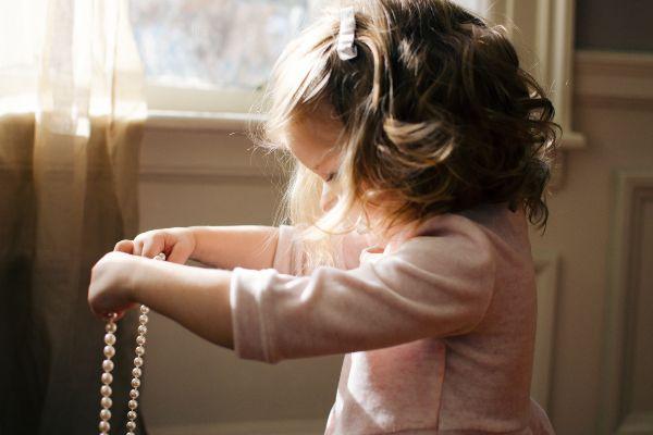 6 important lessons to teach your darling girl