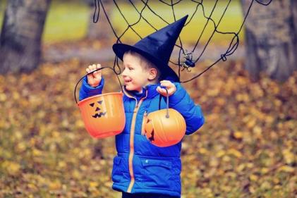 Opinion: Give cash not trash this Halloween