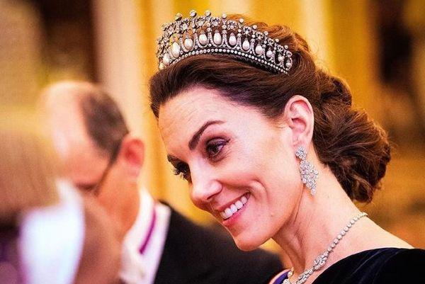 The Duchess of Cambridge wore the most perfect velvet gown last night