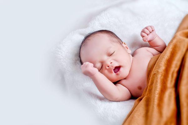 Here are 6 lovely facts about your December tiny tot